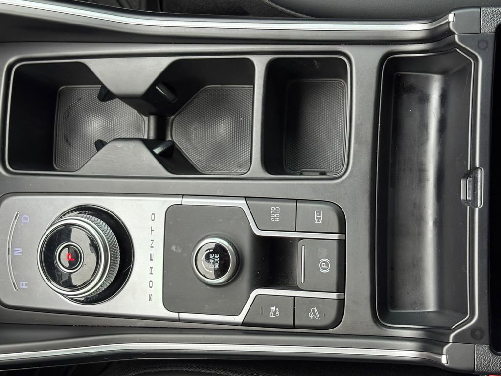 Certified 2022 Kia Sorento S FWD image 32