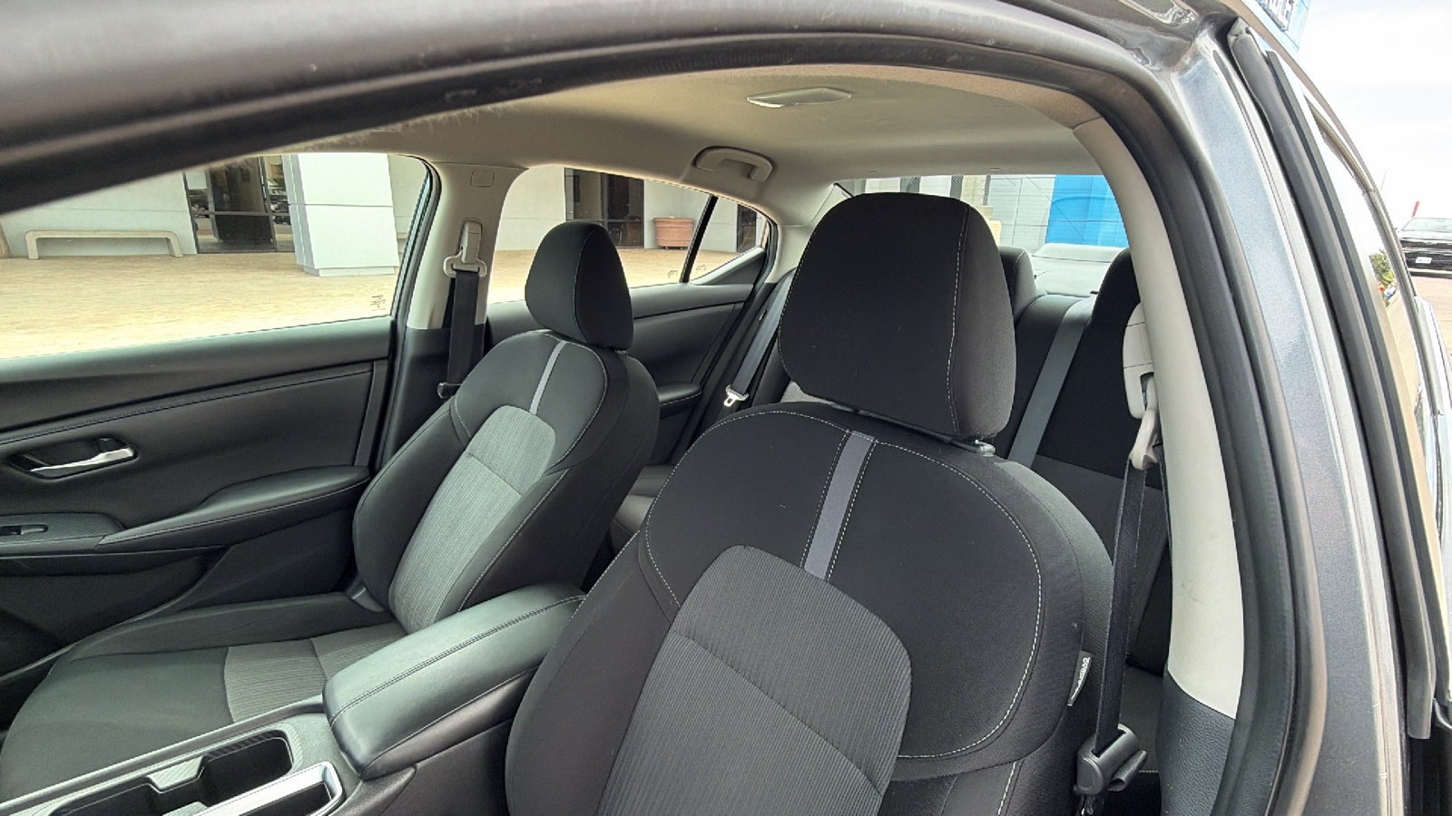 Used 2023 Nissan Sentra SV FWD image 7