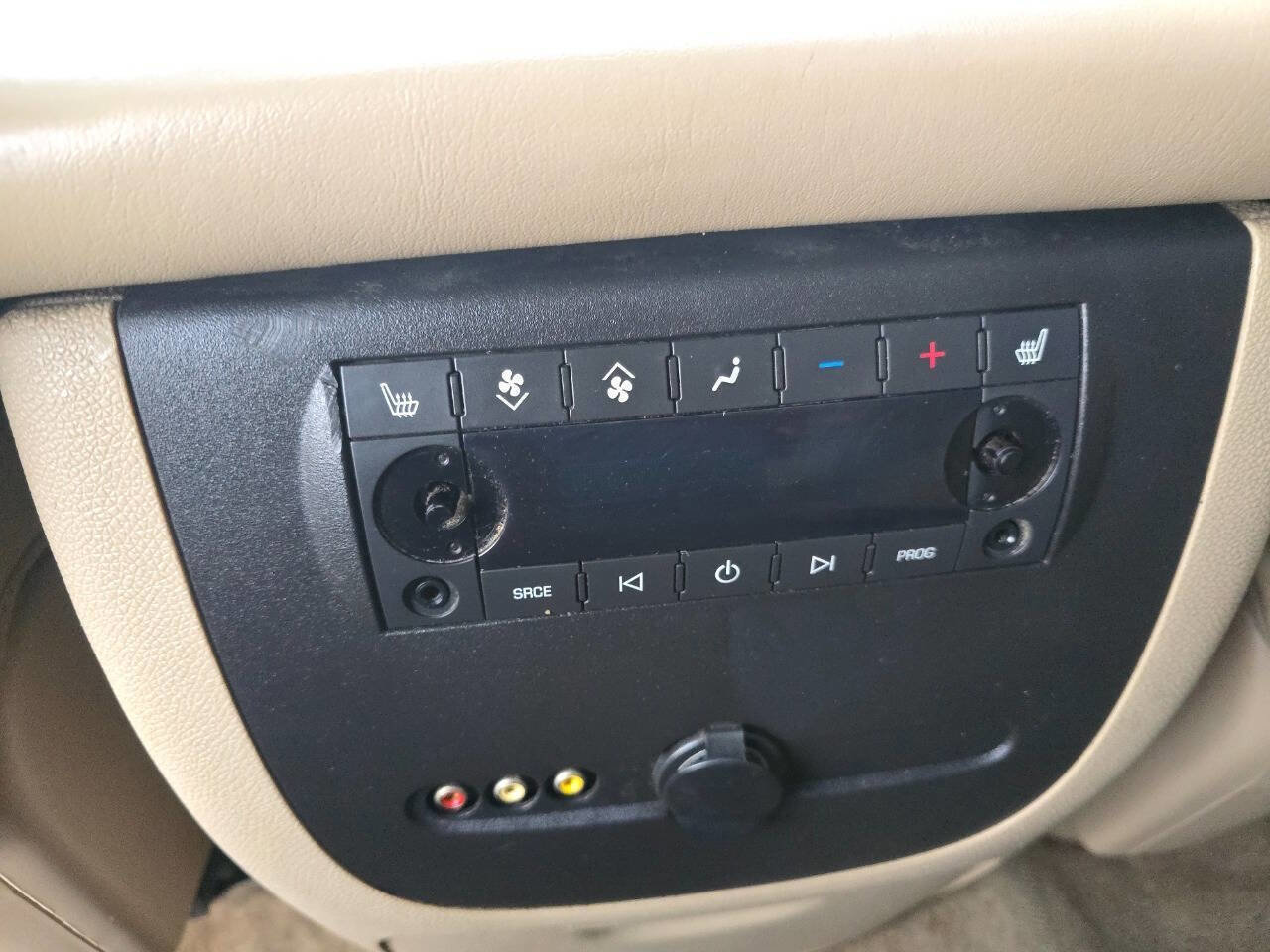 Used 2013 GMC Yukon Denali image 24