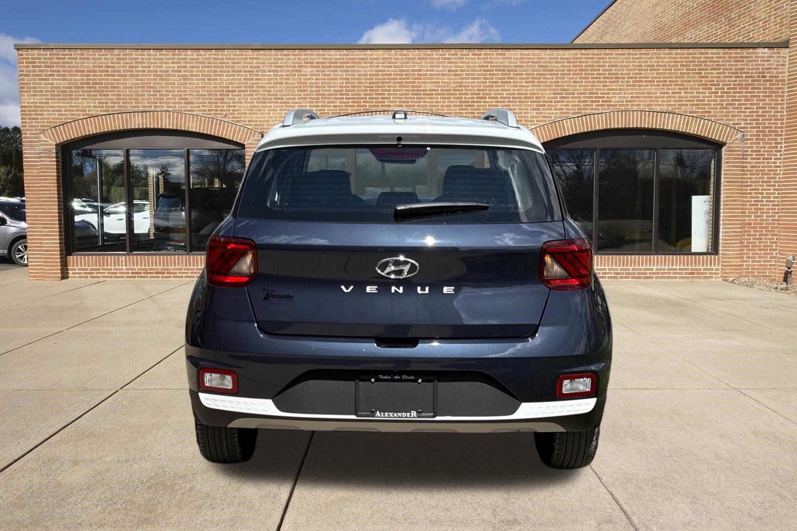 New 2026 Hyundai Venue SEL FWD image 4