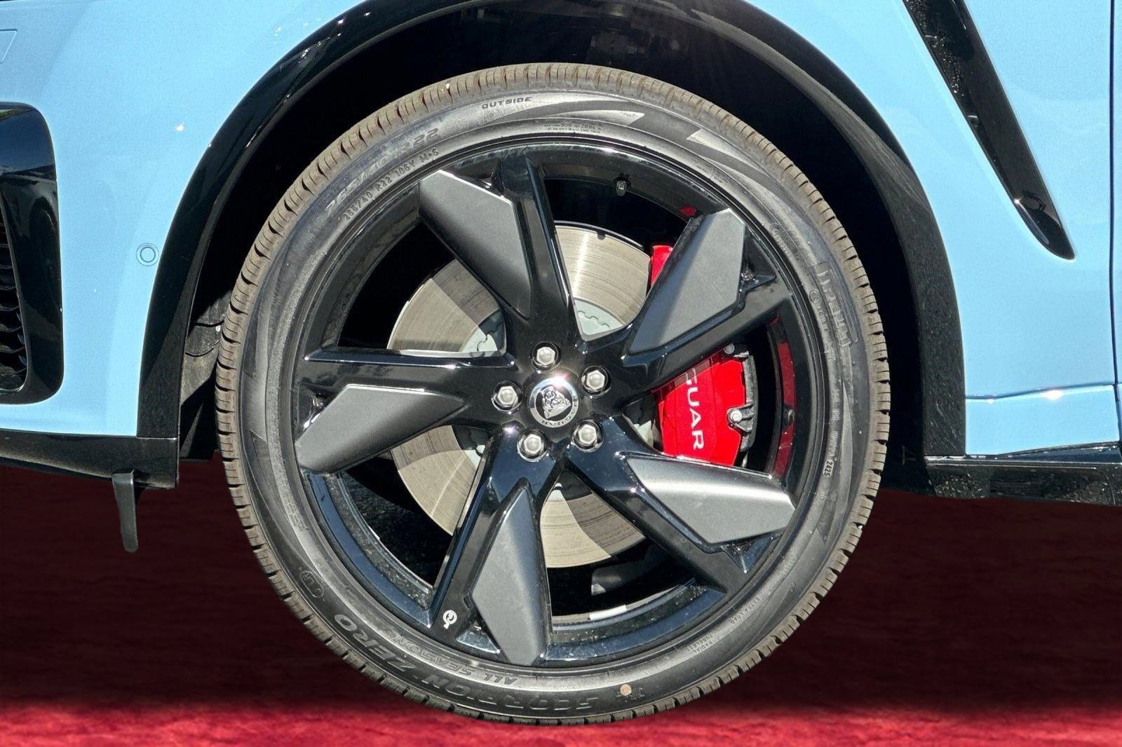 New 2026 Jaguar F-PACE SVR 575 Edition image 11