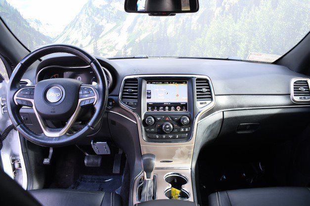 Used 2016 Jeep Grand Cherokee Limited w/ Trailer Tow Group IV image 18