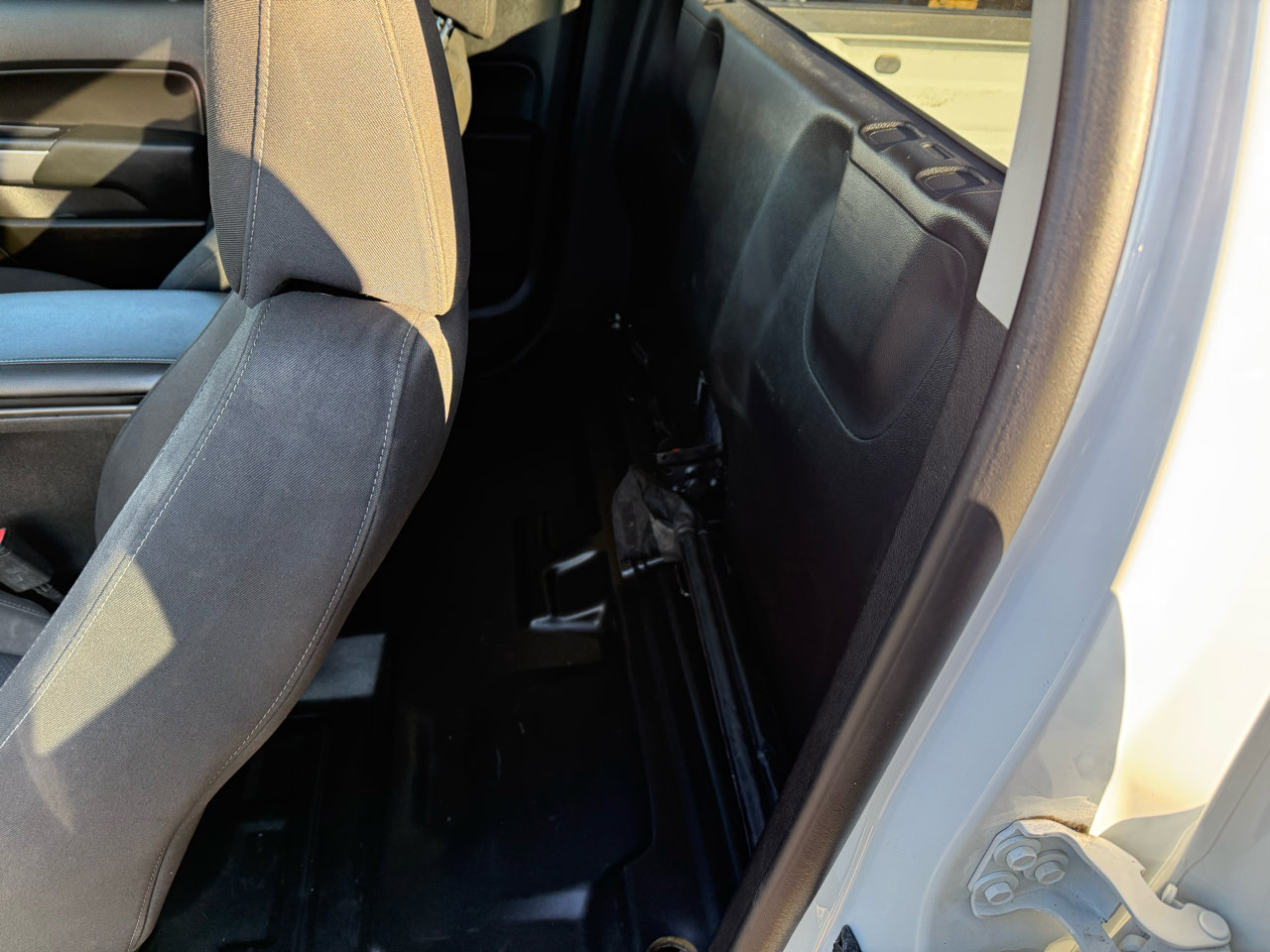 Used 2022 Chevrolet Colorado LT w/ Fleet Safety Package image 14