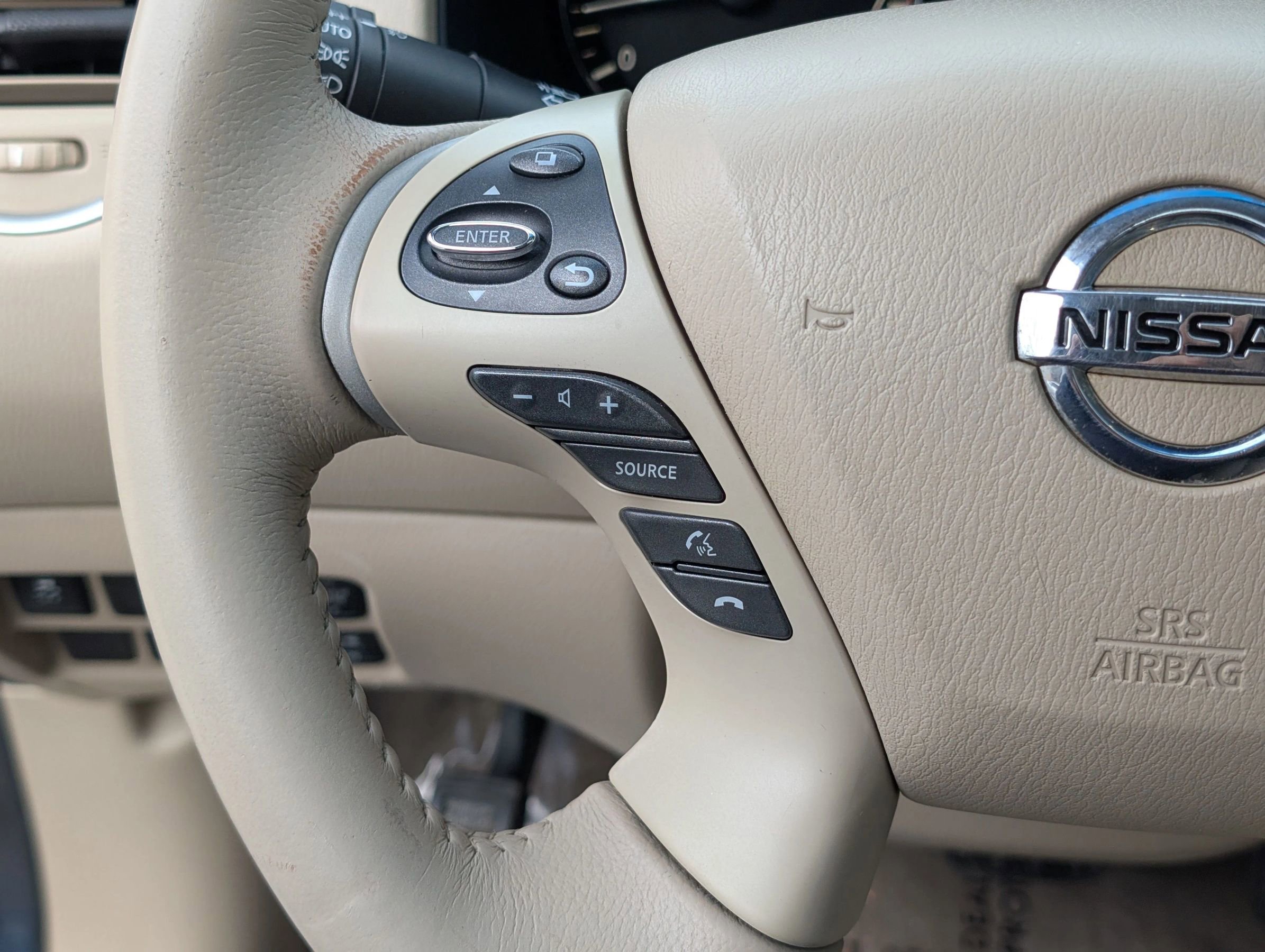 Used 2014 Nissan Pathfinder SL w/ SL Premium Package FWD image 23