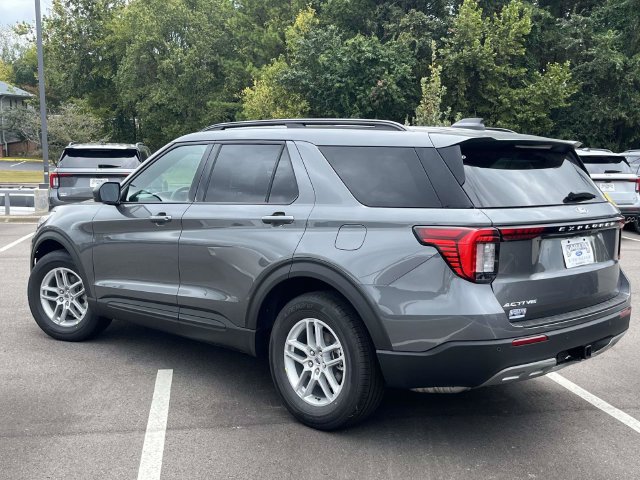 New 2027 Ford Explorer Active w/ Active Comfort Package RWD image 4