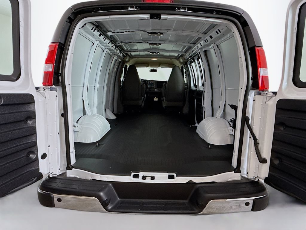 New 2026 Chevrolet Express 2500 w/ Driver Convenience Package RWD image 22
