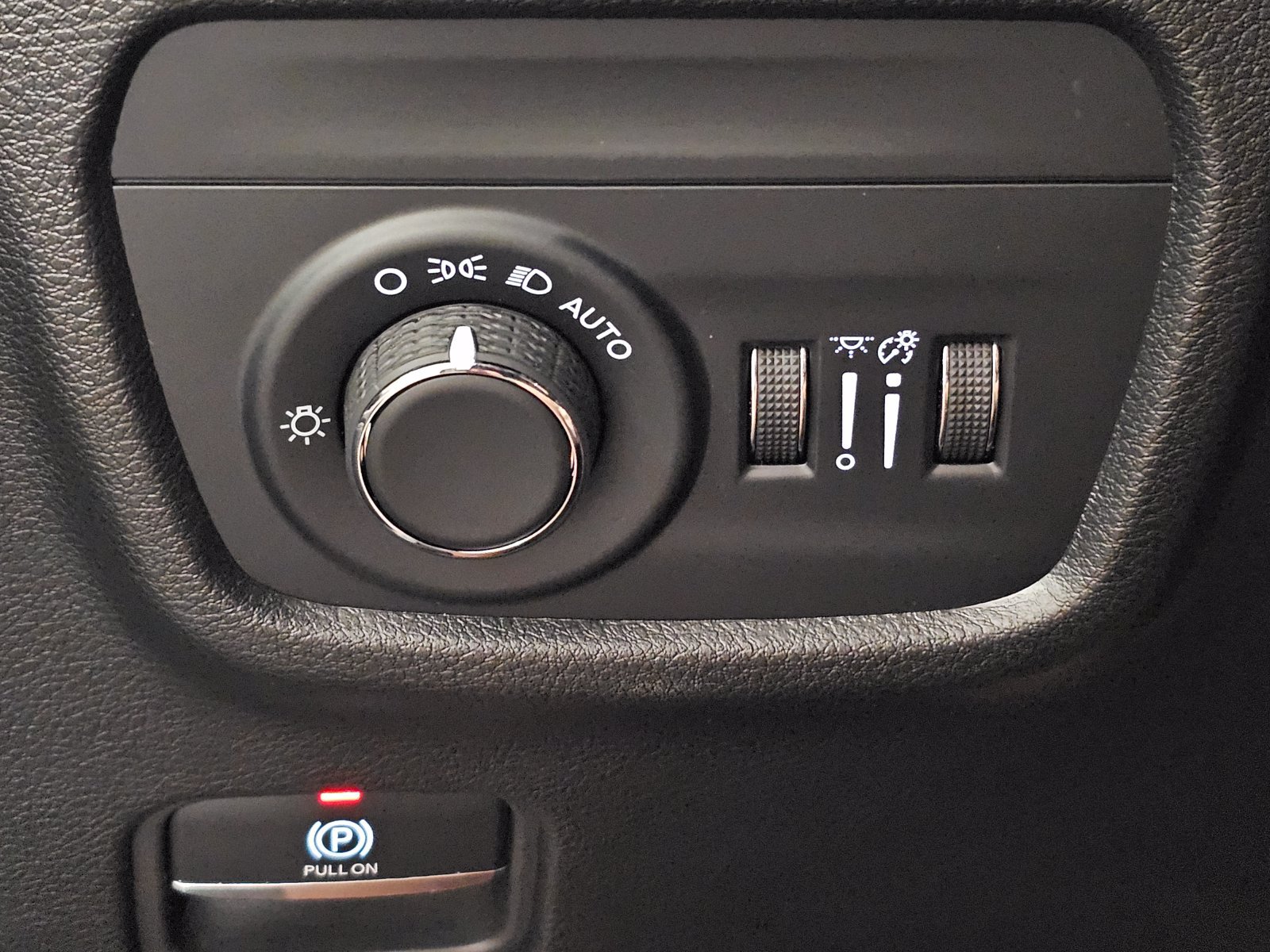 New 2026 Jeep Grand Cherokee Laredo X AWD/4WD image 17