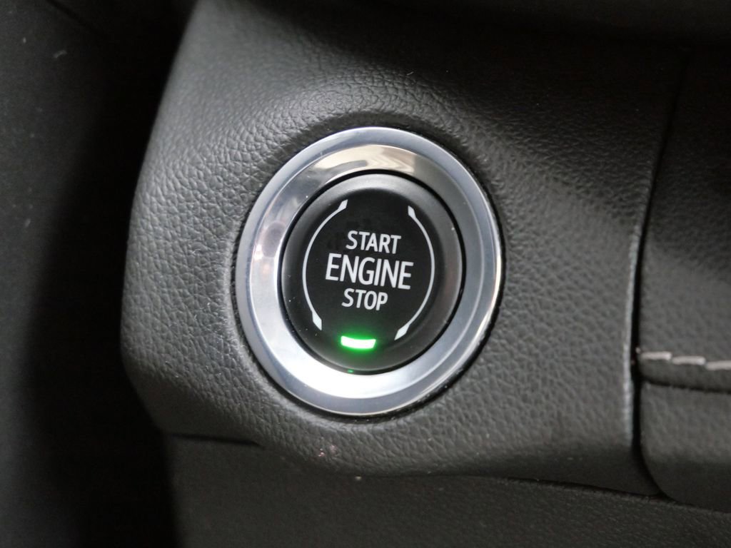 Used 2022 Buick Envision Essence w/ Sport Touring Package image 29