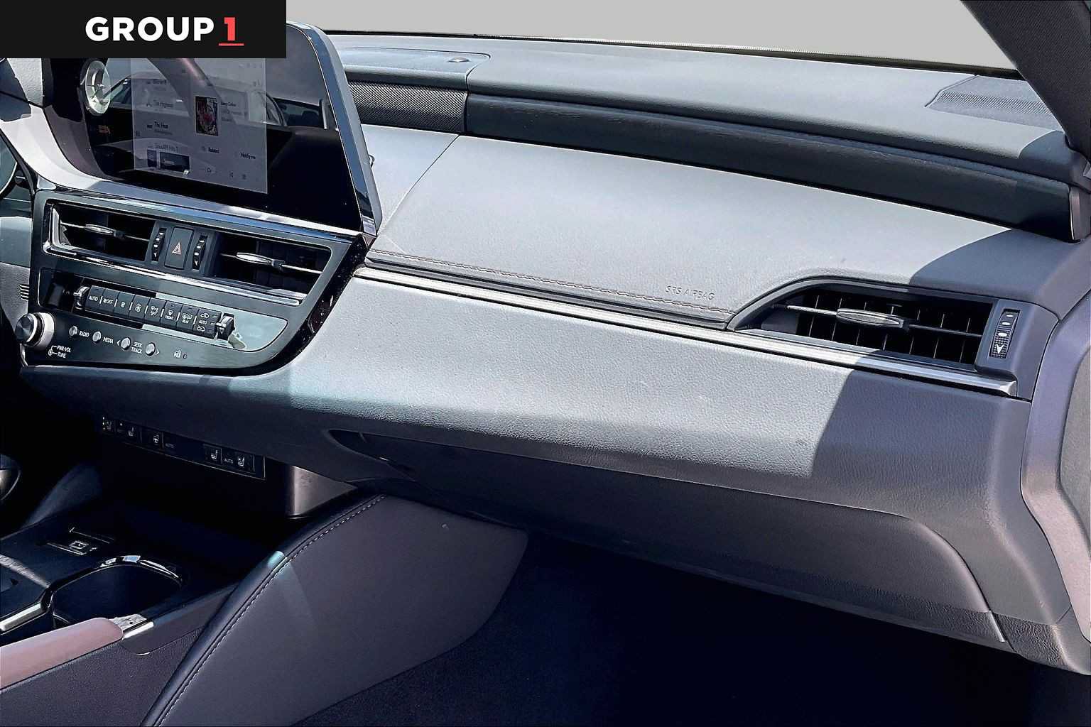 Used 2025 Lexus ES 350 w/ Premium Package FWD image 16