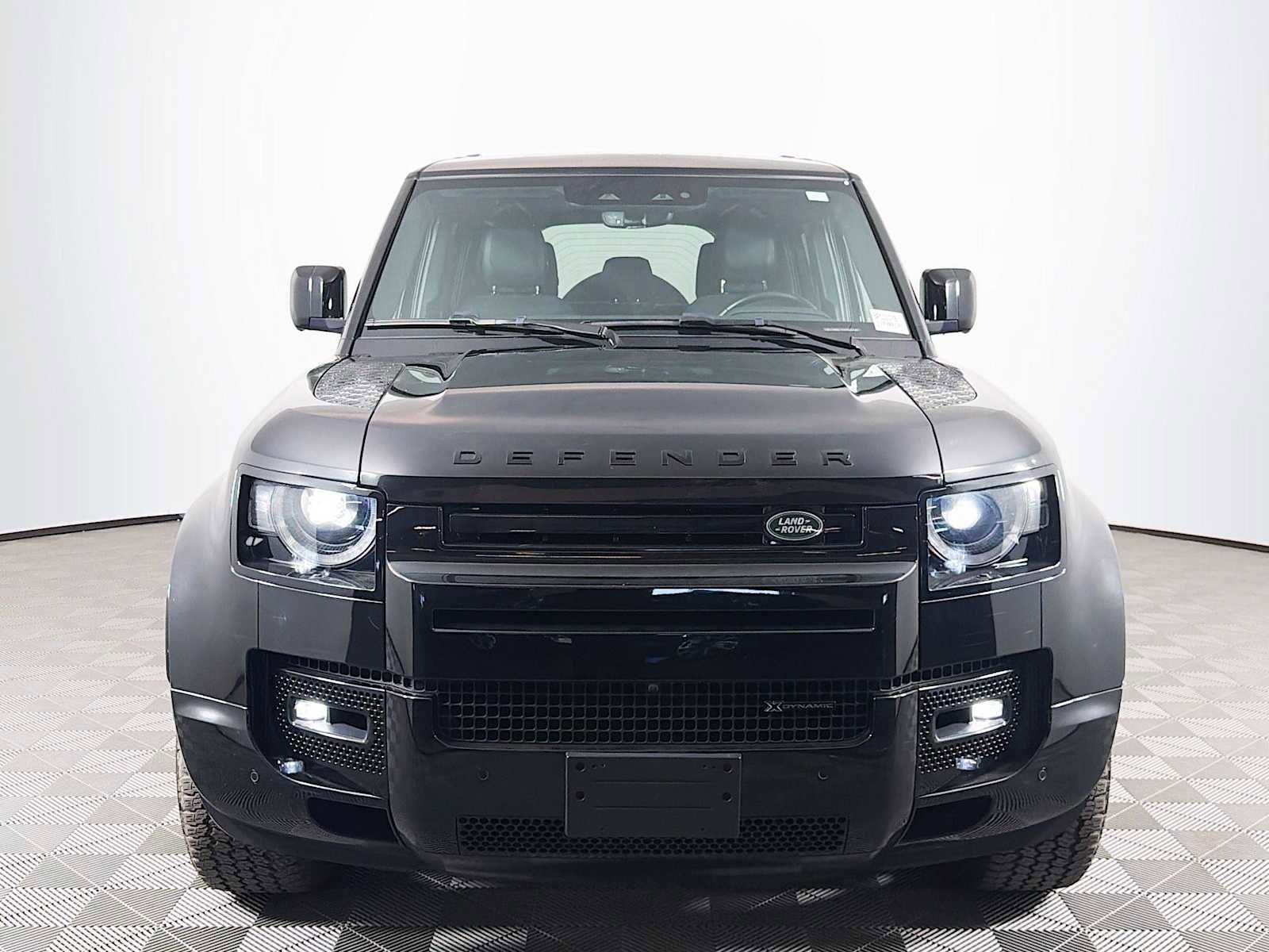 Used 2023 Land Rover Defender 110 X-Dynamic SE AWD/4WD image 2