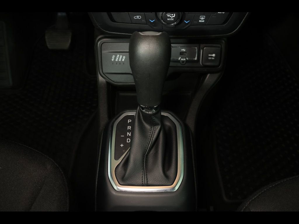 Used 2021 Jeep Renegade Latitude w/ Convenience Group image 26