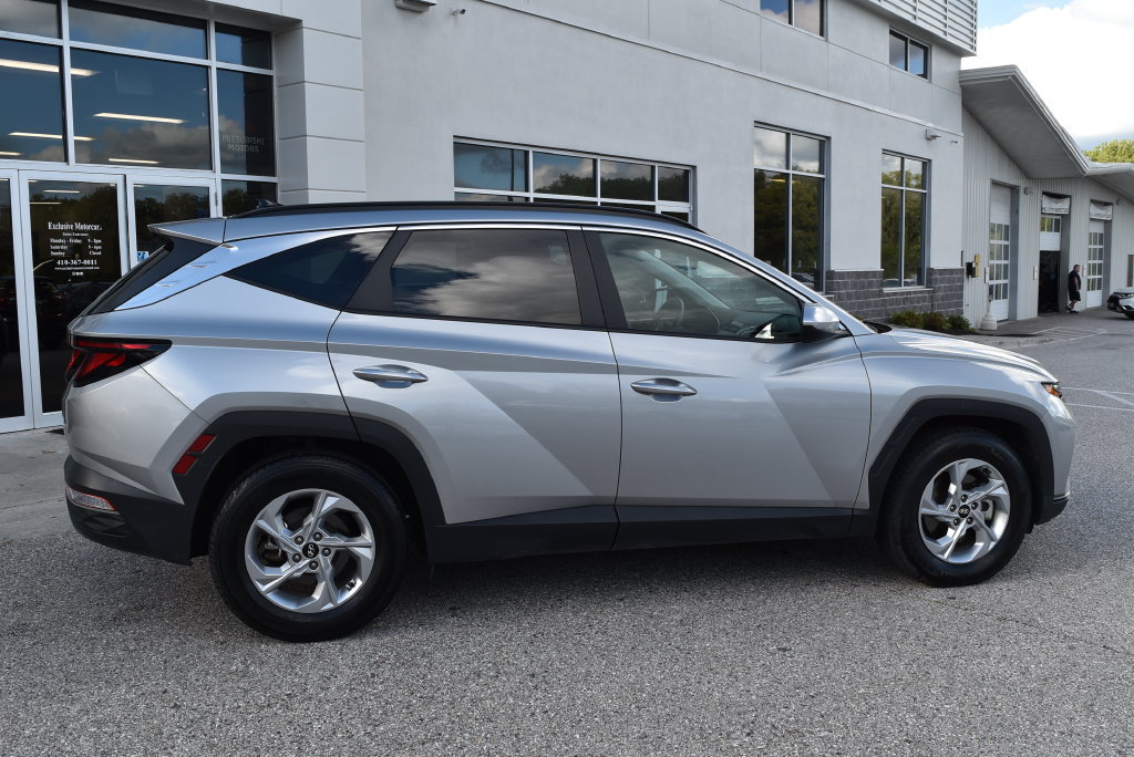 Used 2024 Hyundai Tucson SEL FWD image 2