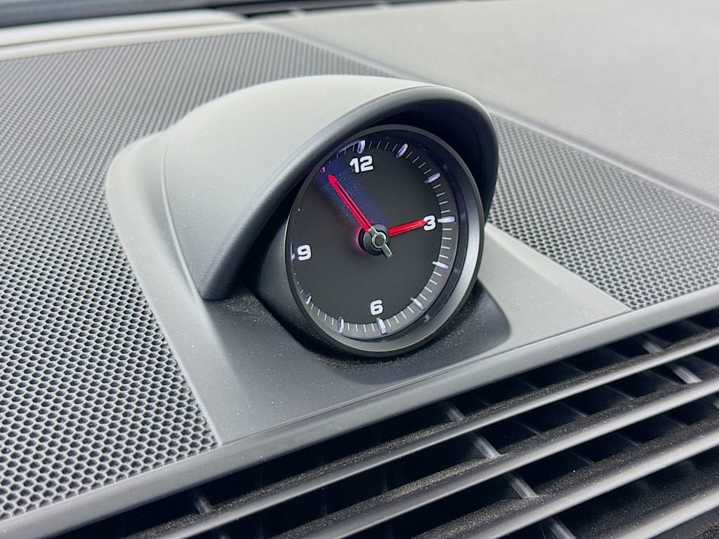 Certified 2023 Porsche Panamera Platinum Edition image 18