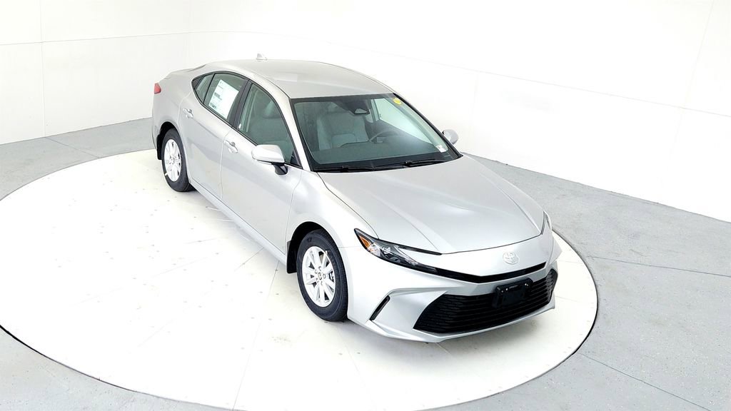 Used 2026 Toyota Camry LE AWD/4WD image 13