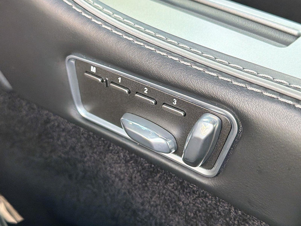 Used 2015 Aston Martin DB9 Coupe RWD image 15