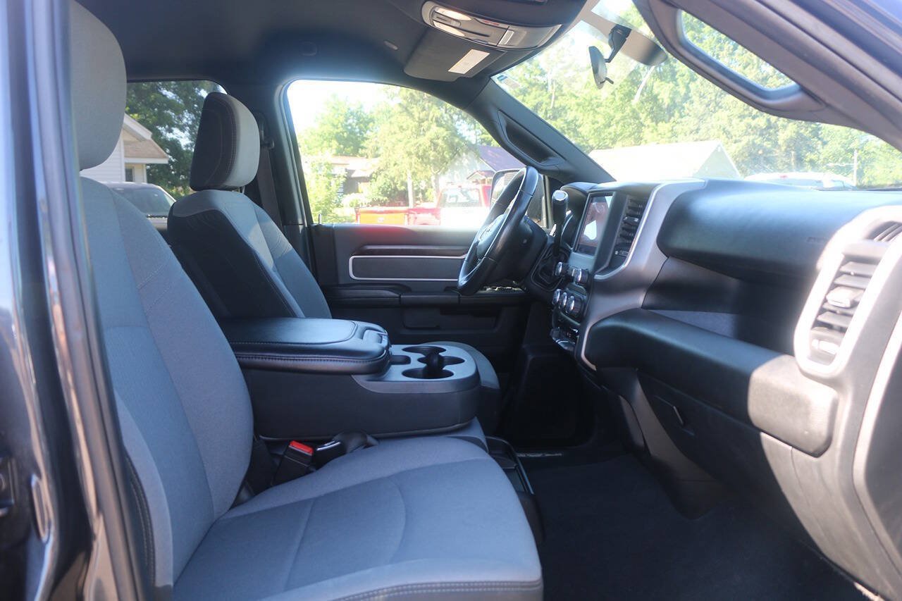 Used 2022 RAM 3500 Big Horn AWD/4WD image 29