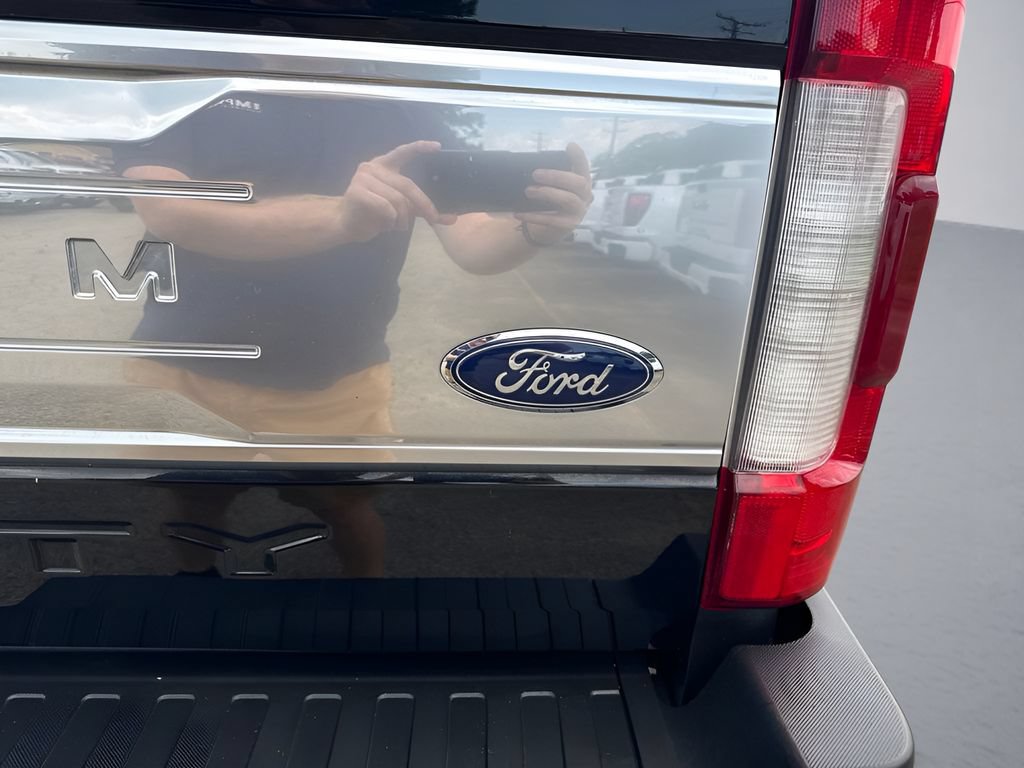 Used 2018 Ford F350 Platinum w/ Platinum Ultimate Package AWD/4WD image 36
