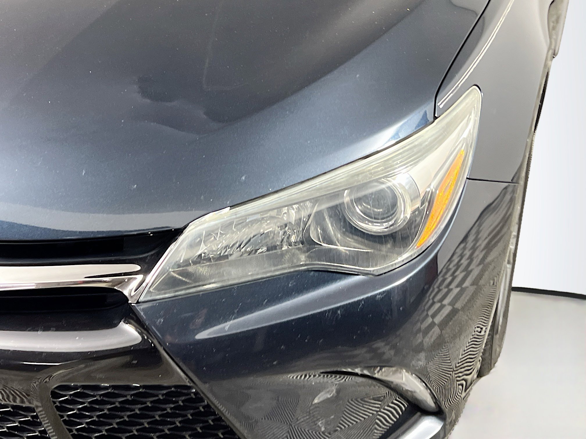 Used 2015 Toyota Camry SE FWD image 12