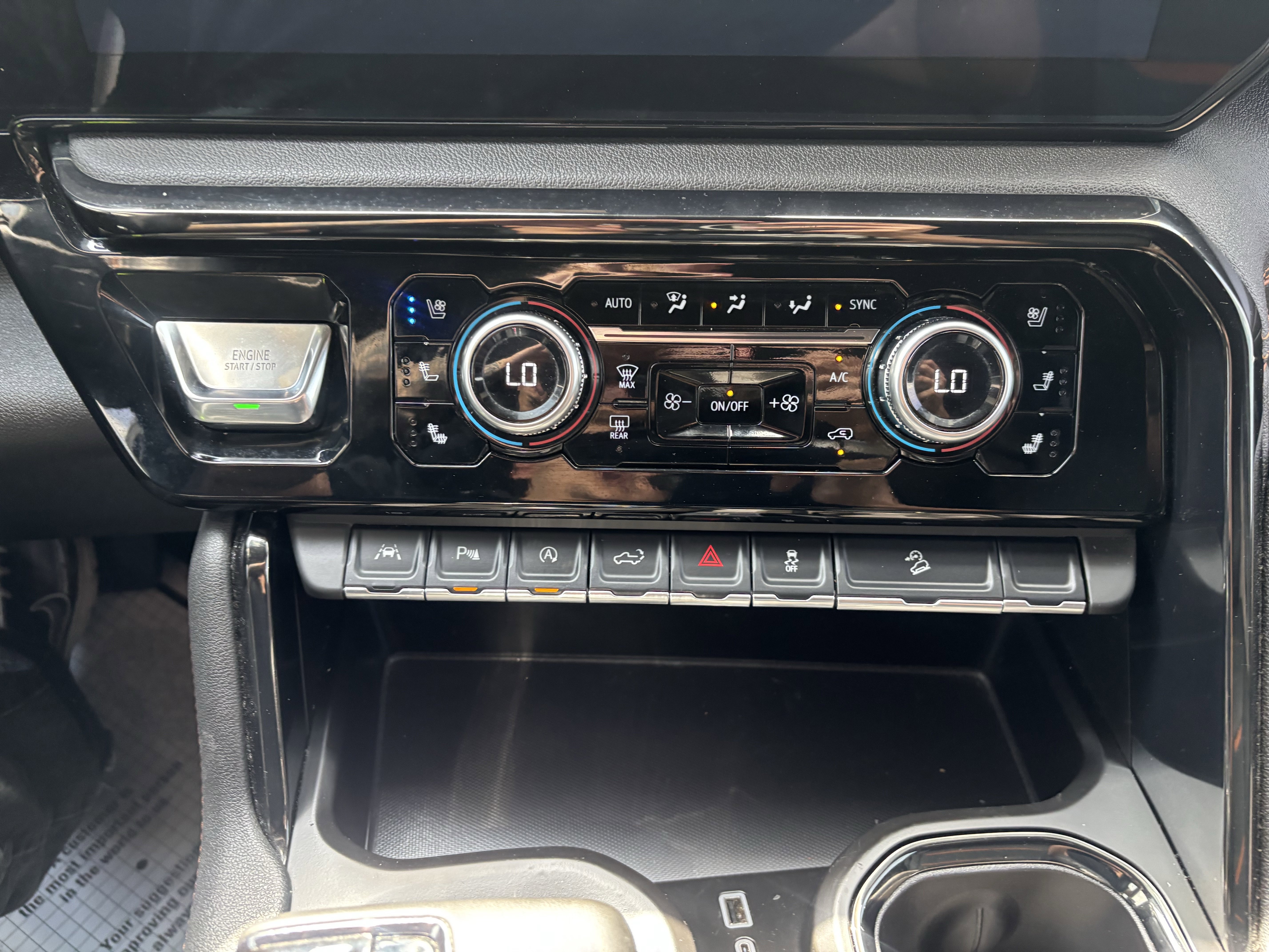 Used 2024 GMC Sierra 1500 AT4 w/ Technology Package image 35