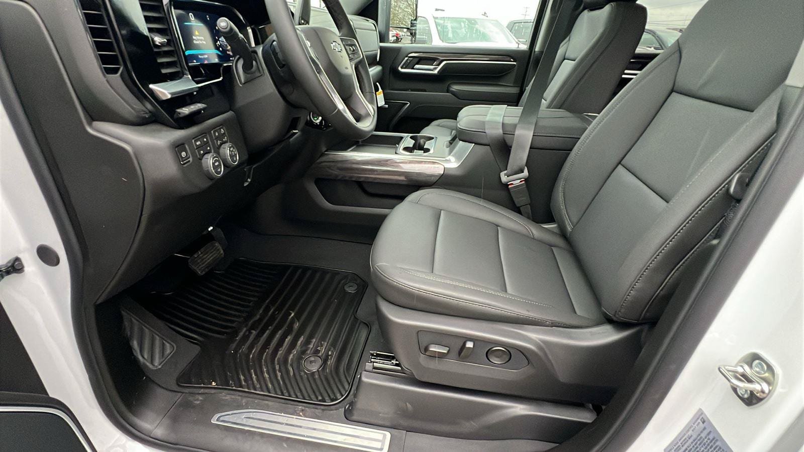 New 2026 Chevrolet Silverado 3500 LTZ w/ LTZ Plus Package AWD/4WD image 13