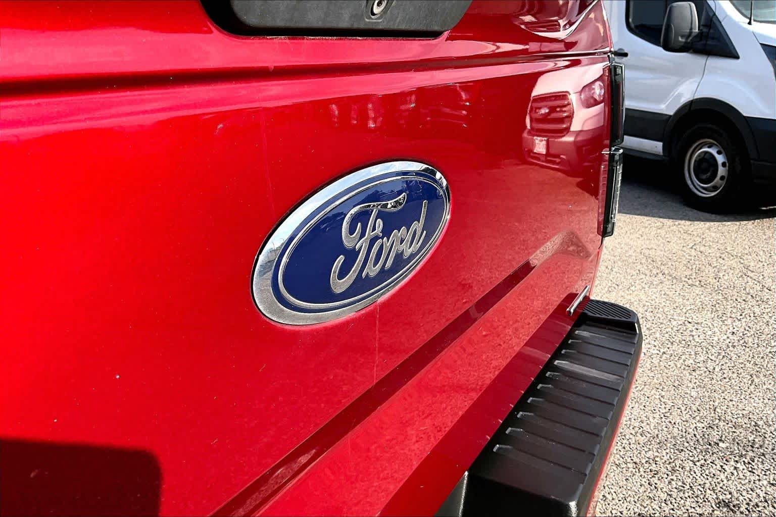 Used 2016 Ford F150 XLT w/ Equipment Group 301A Mid RWD image 31