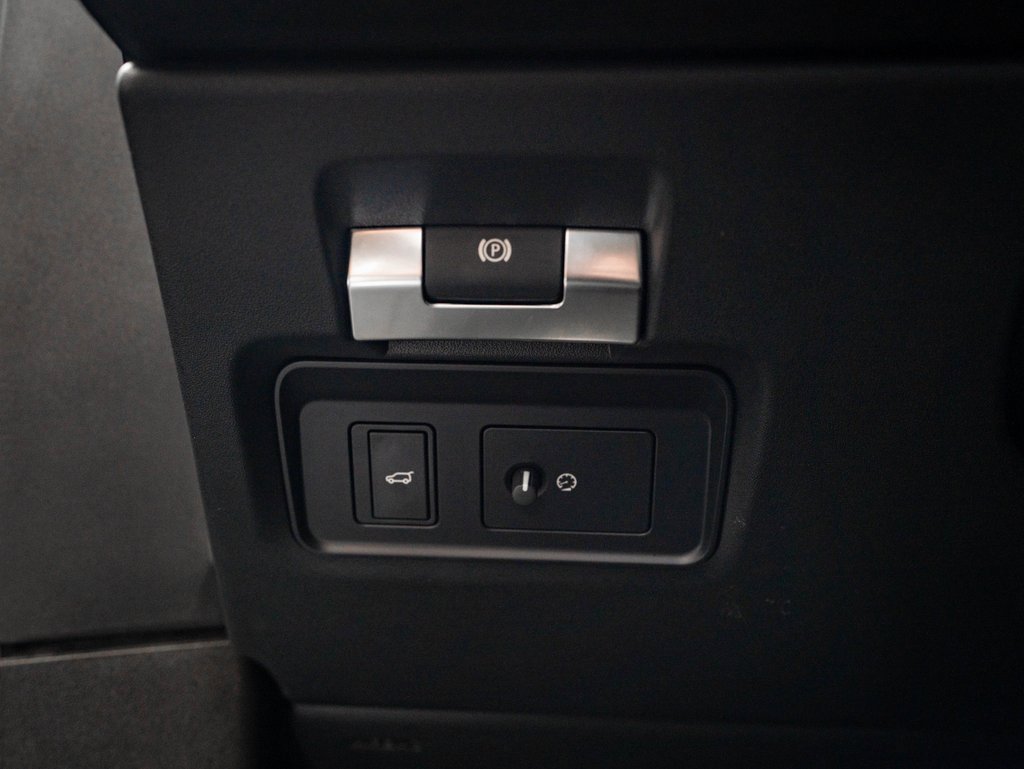 Used 2023 Land Rover Range Rover Evoque SE image 42