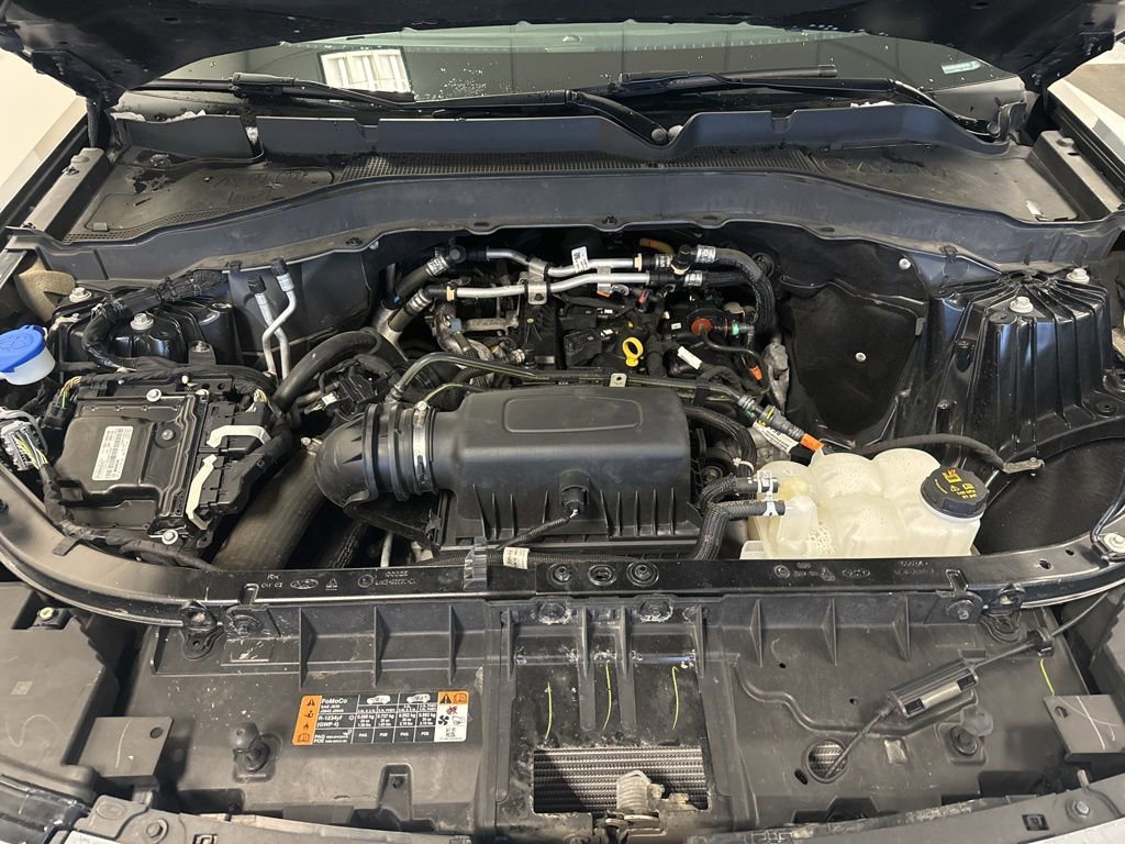 Certified 2022 Ford Explorer XLT w/ Equipment Group 202A image 15