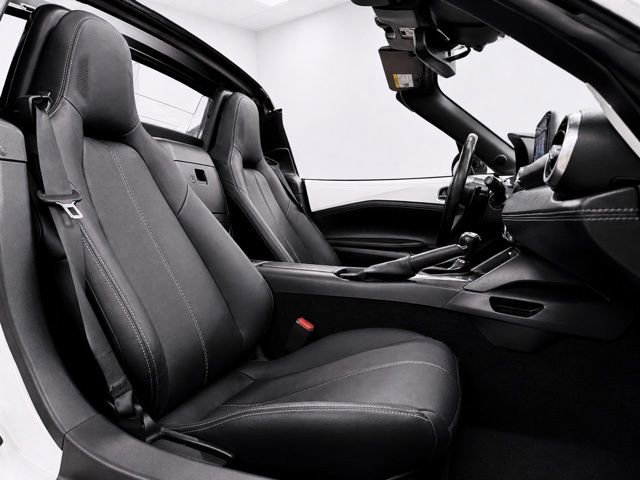 Used 2020 MAZDA MX-5 Miata RF Grand Touring RWD image 18