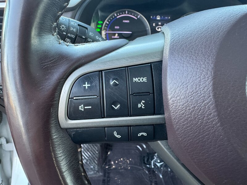 Used 2018 Lexus RX 450h AWD w/ Premium Package image 25