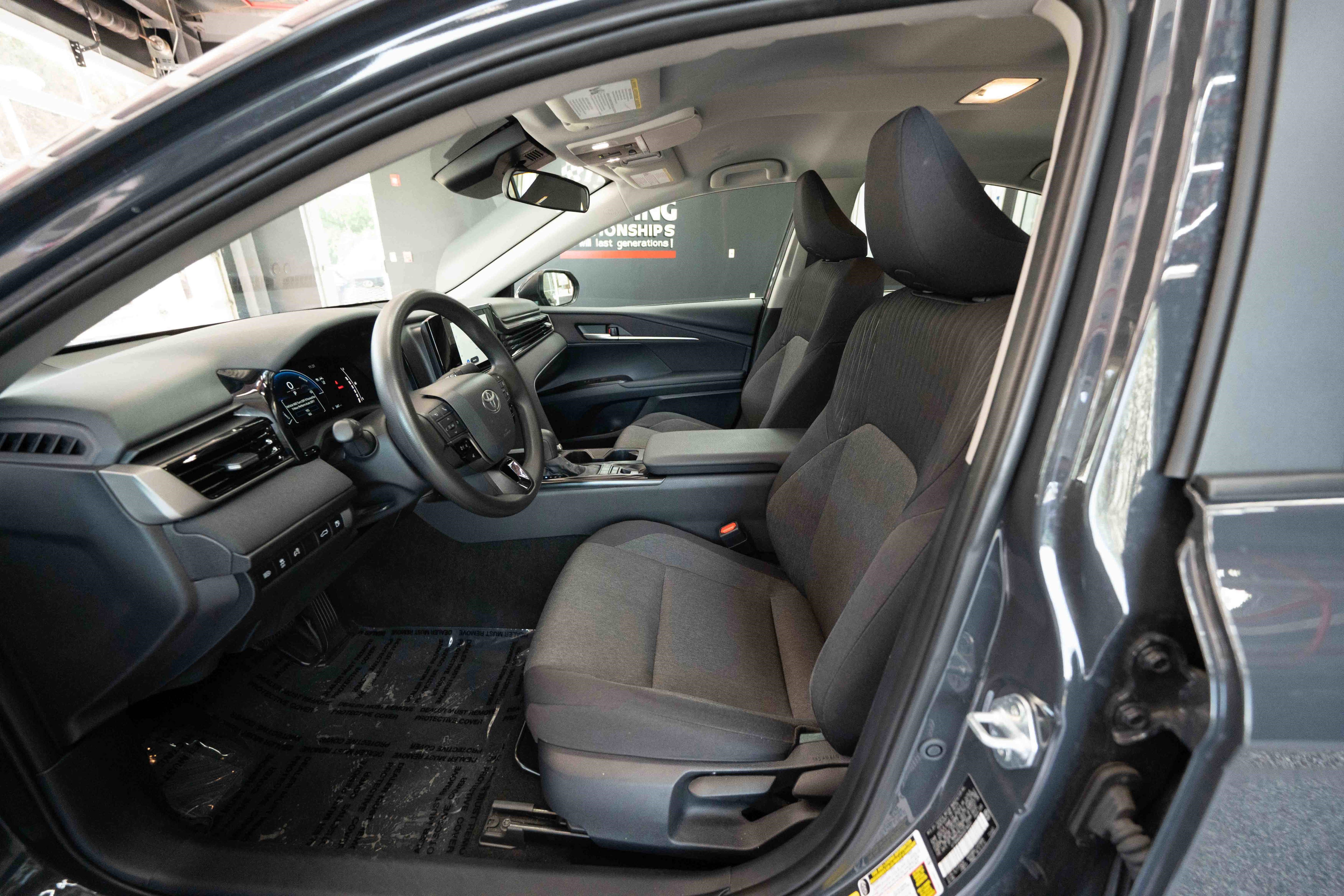 Used 2025 Toyota Camry LE FWD image 9