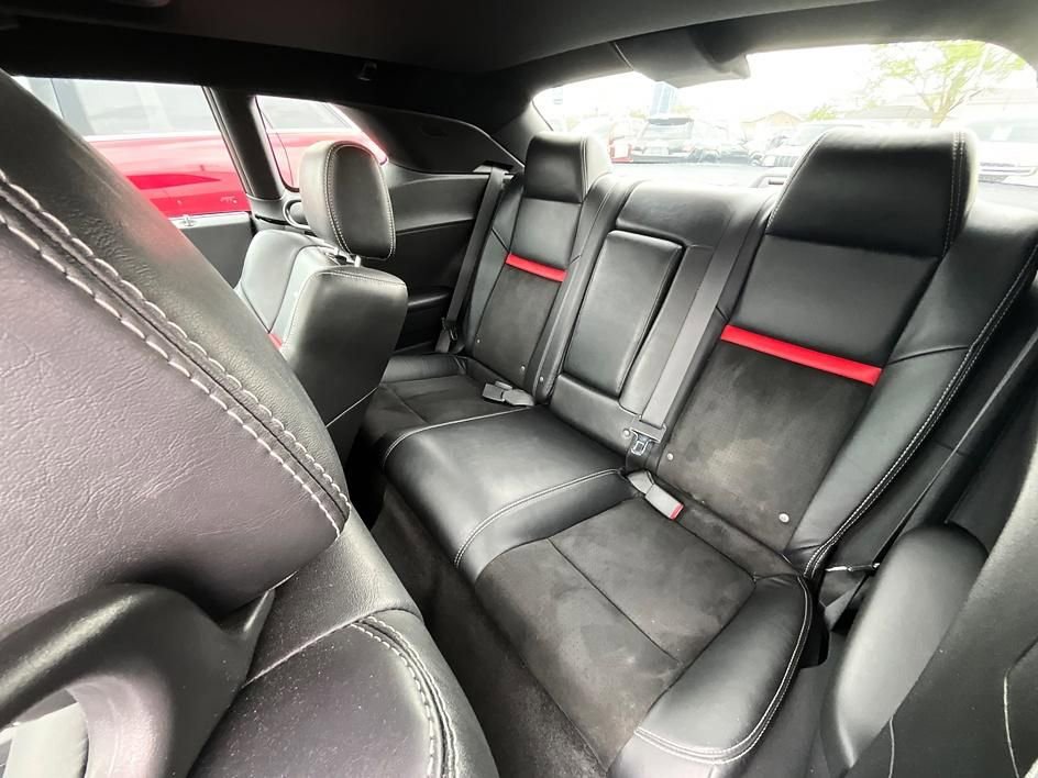 Used 2009 Dodge Challenger SRT8 w/ SRT Option Group II RWD image 26