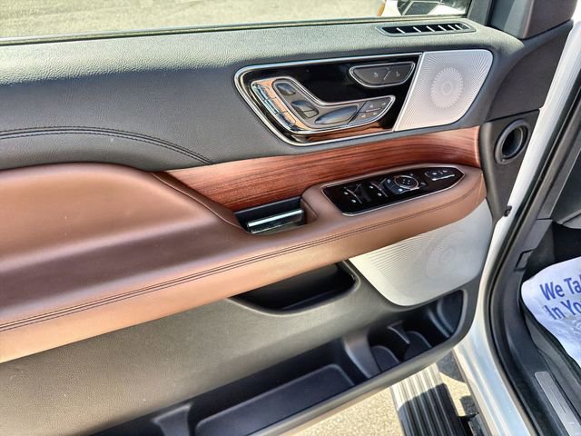Used 2023 Lincoln Navigator L Reserve AWD/4WD image 23