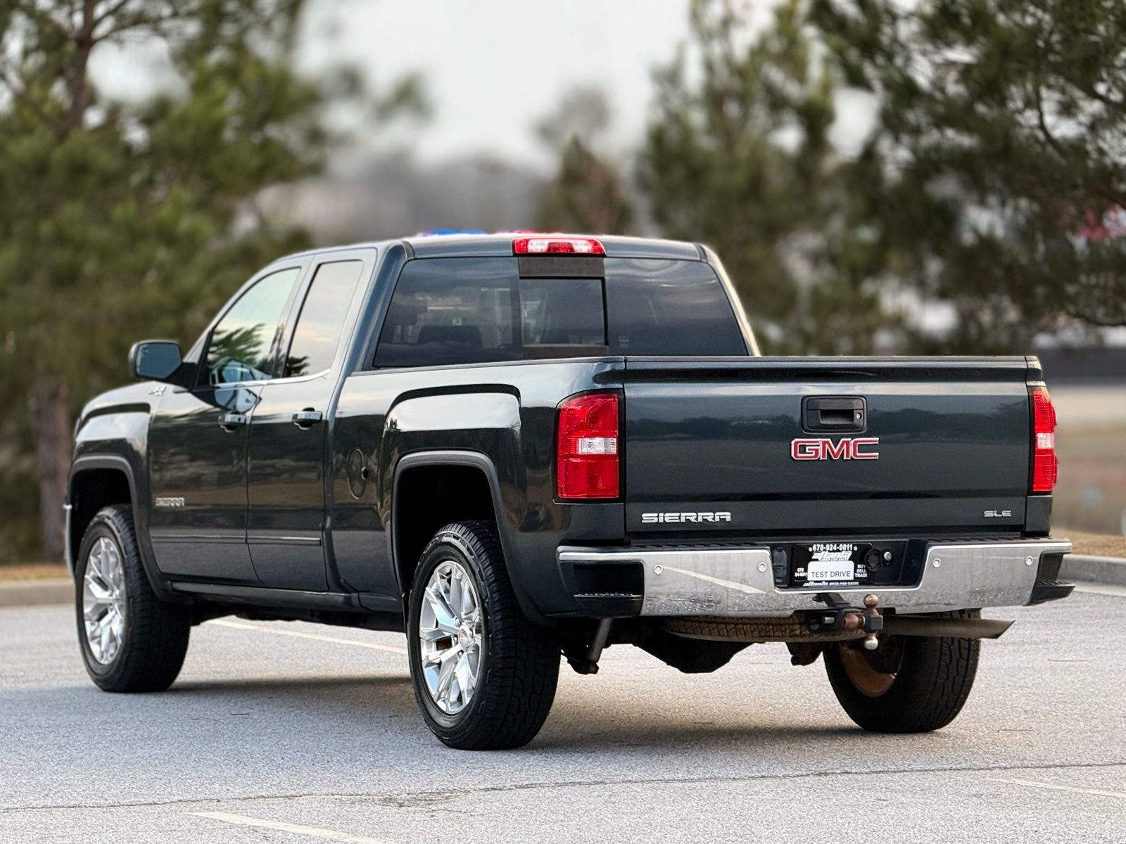 Used 2017 GMC Sierra 1500 SLE w/ SLE Value Package AWD/4WD image 9