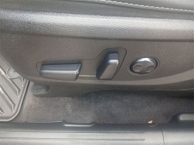 Used 2023 Kia Telluride EX w/ EX Captain's Chair Package image 12