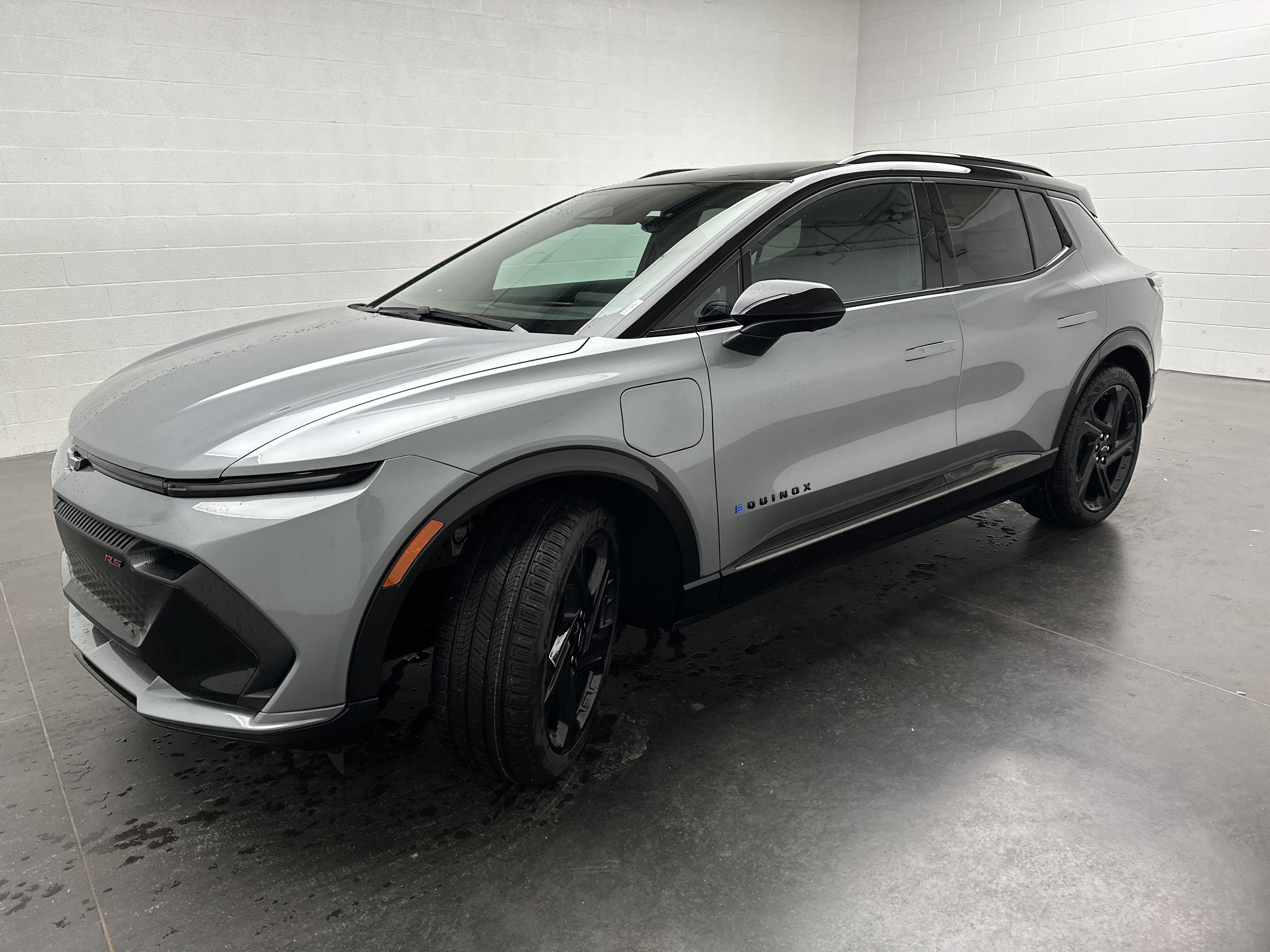 New 2026 Chevrolet Equinox EV RS image 4