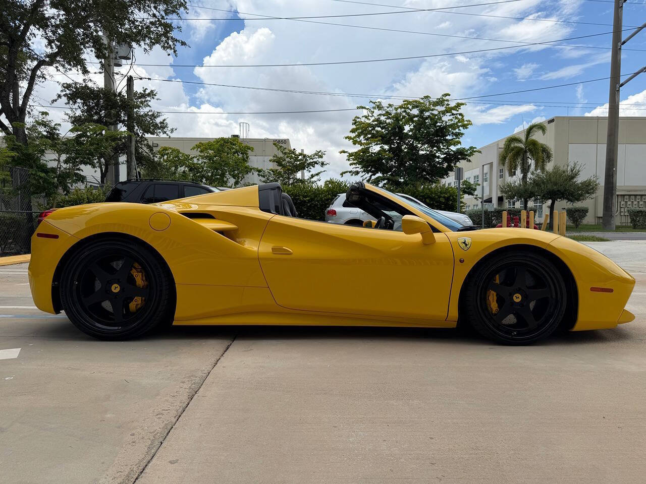 Used 2017 Ferrari 488 Spider RWD image 7