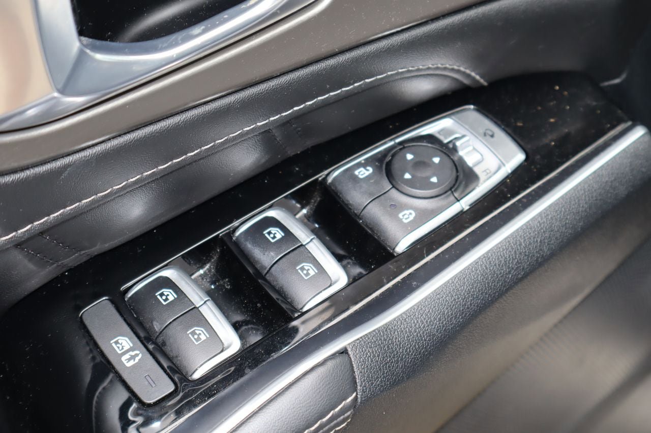 Used 2023 Kia Sorento SX FWD image 22