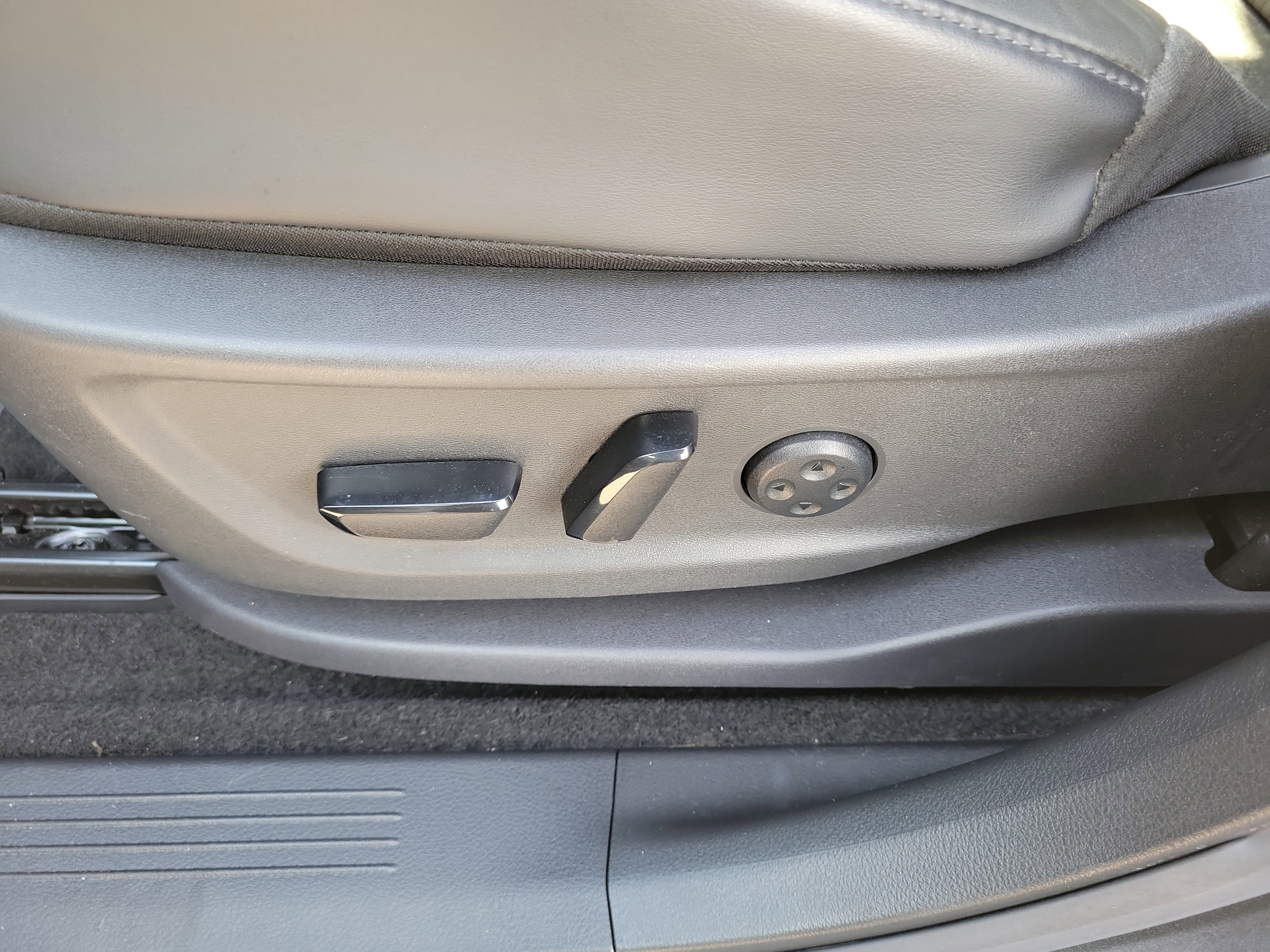 Certified 2023 Nissan Ariya FWD image 11