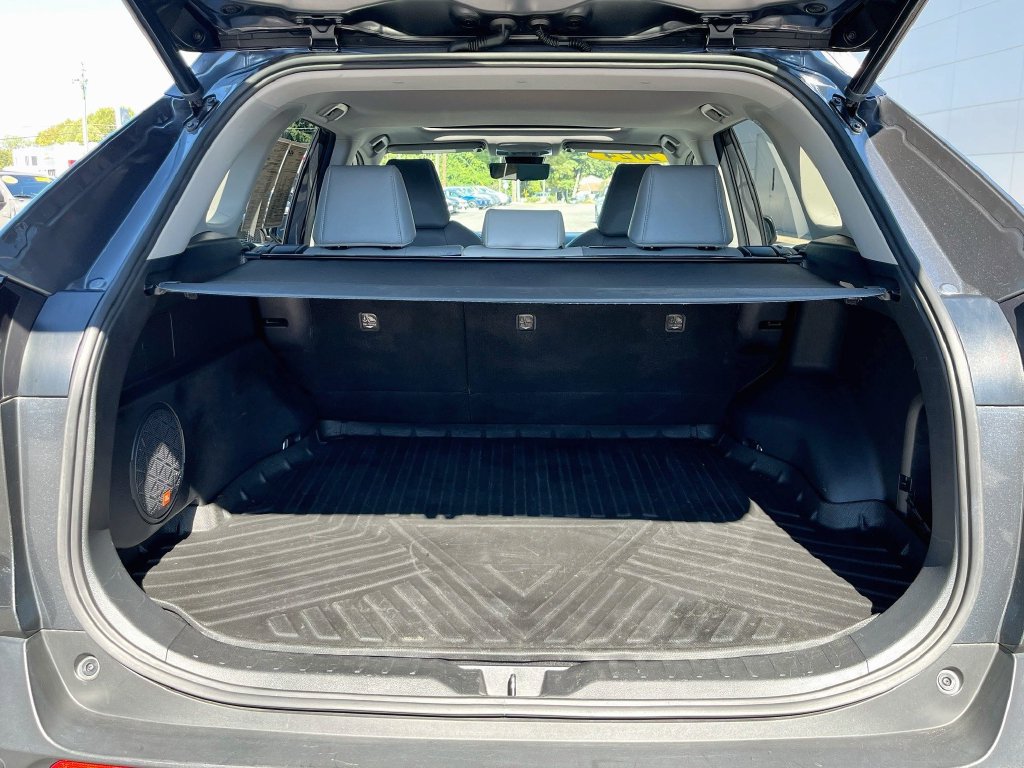 Used 2021 Toyota RAV4 Limited FWD image 32