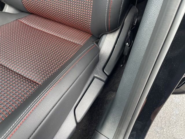 New 2025 Nissan Kicks SR image 16