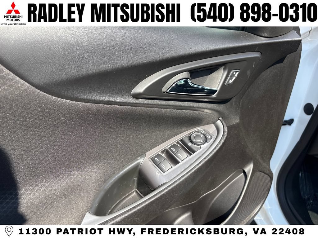 Used 2024 Chevrolet Malibu LT FWD image 5