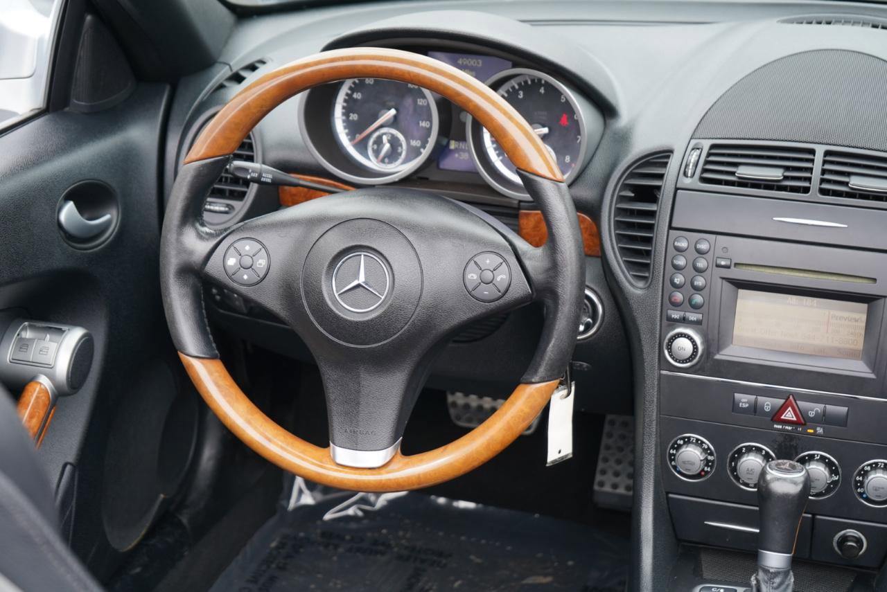 Used 2009 Mercedes-Benz SLK 300 2dr Roadster 3.0L w/ Premium I Pkg image 91