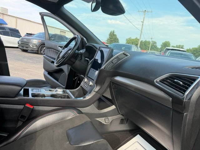 Used 2023 Ford Edge ST w/ Equipment Group 401A AWD/4WD image 43