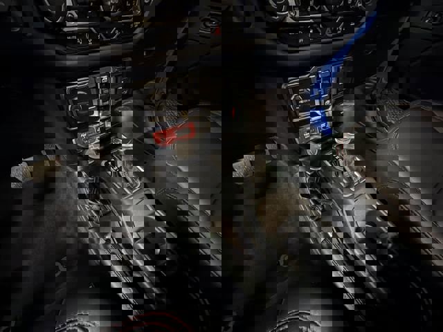 Used 2024 Jeep Gladiator Rubicon w/ Technology Group image 28