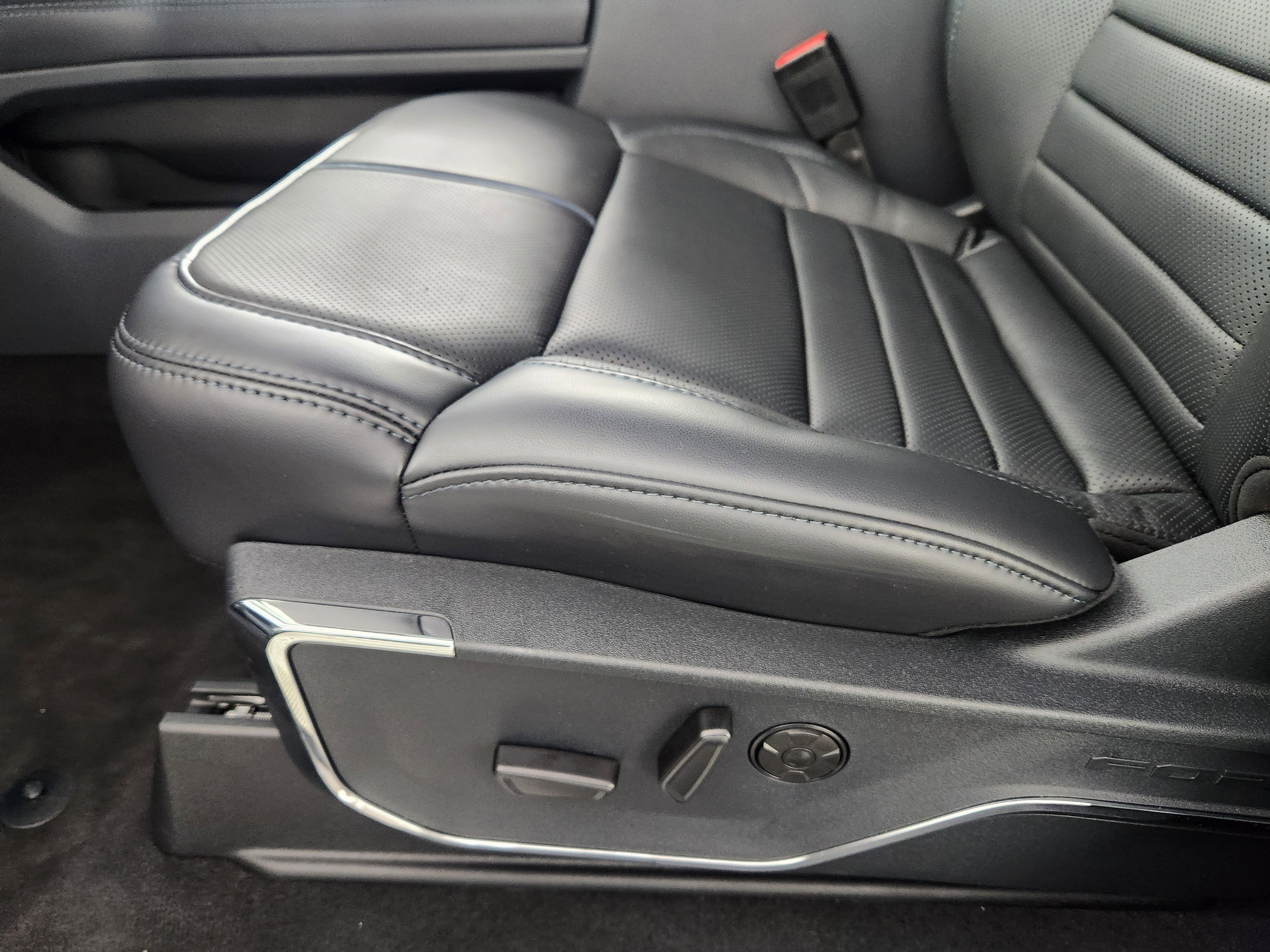 New 2026 Ford F350 Platinum image 14