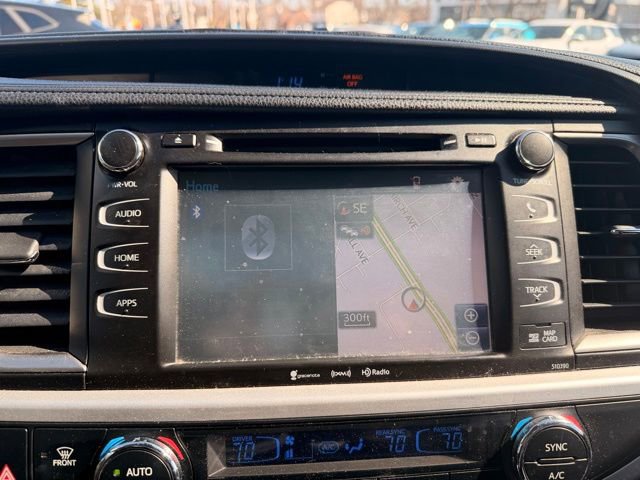 Used 2018 Toyota Highlander SE image 14