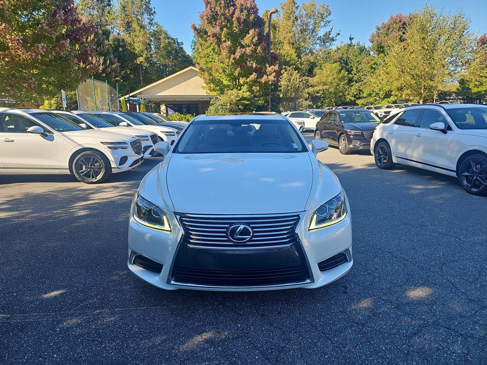 Used 2015 Lexus LS 460 L RWD image 2