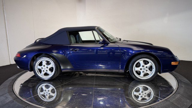 Used 1996 Porsche 911 Cabriolet image 32