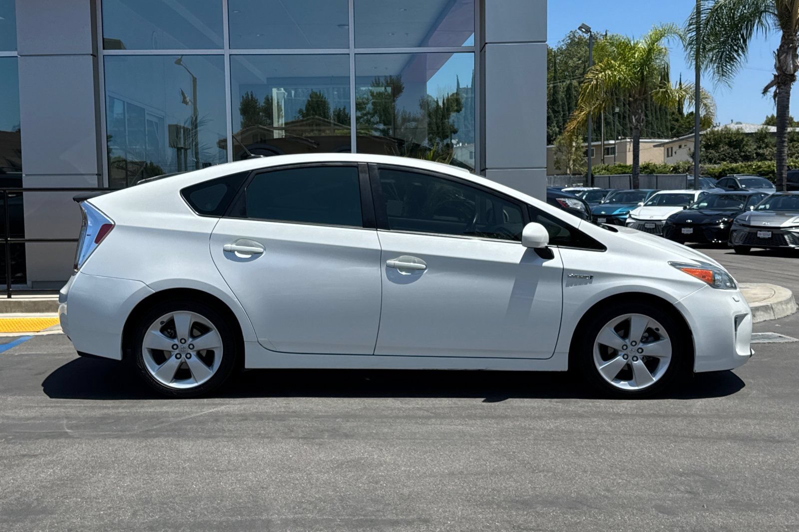 Used 2013 Toyota Prius Five FWD image 4