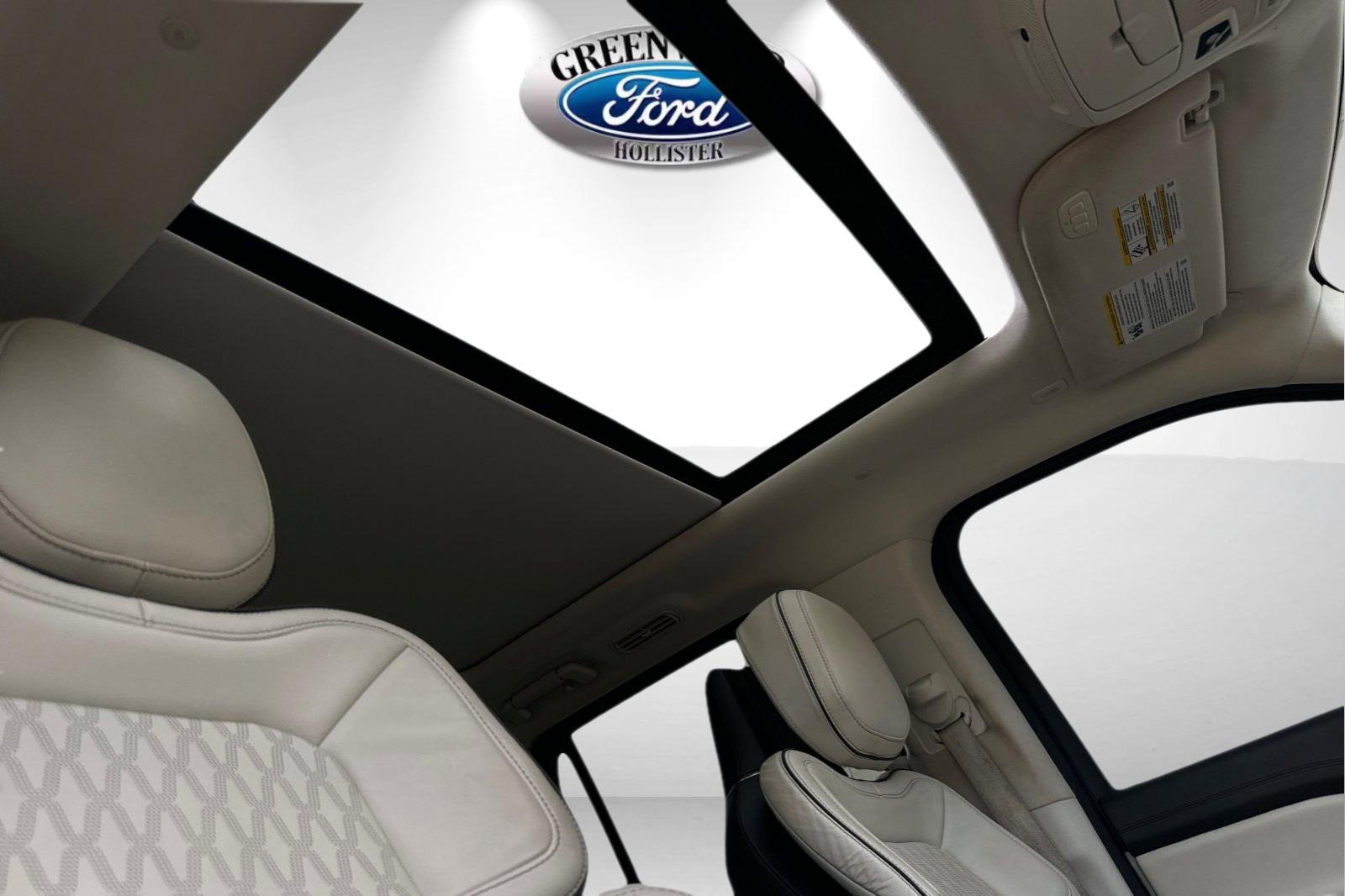 Used 2021 Lincoln Navigator Black Label w/ Cargo Convenience Package image 17